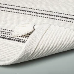 Tonal Stripes Bath Rug Sour Cream/Railroad Gray - Hearth & Hand™ With Magnolia 5 Tonal Stripes Bath Rug Sour Cream/Railroad Gray - Hearth & Hand™ With Magnolia -Decoro Shop GUEST 2f18d171 85d9 4317 8172 0e2d70fef955