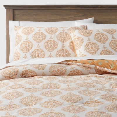 Medallion Printed Comforter & Sham Set Off-White/Dark Gold - Threshold™ 4 Medallion Printed Comforter & Sham Set Off-White/Dark Gold - Threshold™ - Image 4