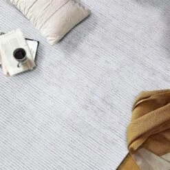 World Rug Gallery Contemporary Distressed Stripe Machine Washable Area Rug -Decoro Shop GUEST a02bff0e 095a 429e a906 7abcea1379bf