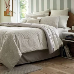 8pc Luxe Jacquard Snow Leopard Comforter Set Beige - Threshold™ 16 8pc Luxe Jacquard Snow Leopard Comforter Set Beige - Threshold™ -Decoro Shop GUEST a51161d1 cf89 436f 937a 215b60ad254d