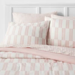 Dash Stripe Printed Microfiber Reversible Comforter & Sheets Set Ivory/Light Pink - Room Essentials™ 13 Dash Stripe Printed Microfiber Reversible Comforter & Sheets Set Ivory/Light Pink - Room Essentials™ -Decoro Shop GUEST ac0a9151 59d8 4418 8479 375cfa7c9efe