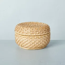 Woven Basket With Lid Natural - Hearth & Hand™ With Magnolia 8 Woven Basket With Lid Natural - Hearth & Hand™ With Magnolia -Decoro Shop GUEST cd13636c be60 427b b7e0 6ad52733400f