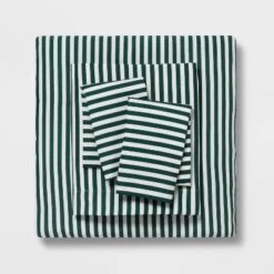 Floral Printed Microfiber Reversible Comforter & Sheets Set Dark Green - Room Essentials™ 12 Floral Printed Microfiber Reversible Comforter & Sheets Set Dark Green - Room Essentials™ -Decoro Shop GUEST d6d9ec39 fc99 4d12 acb1 6e627b49e631