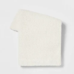 Solid Chenille Knit Throw Blanket - Threshold™ -Decoro Shop GUEST f589fb0f a2a5 4555 a801 95c826409542